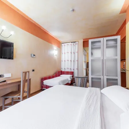 Hotiday Discovery - Hotell